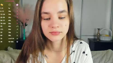 Snapshot of meoww_meows chatting on 04/13/26, 07:25 Julie online show from 04/13/26, 07:25