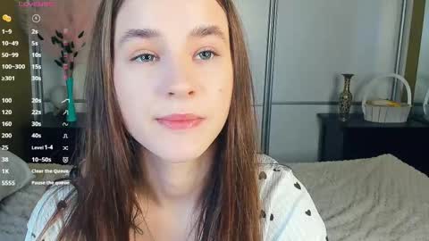 Snapshot of meoww_meows chatting on 04/17/26, 06:16 Julie online show from 04/17/26, 06:16