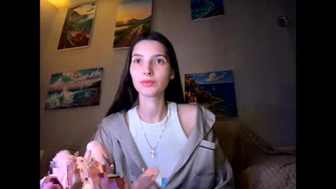 Snapshot of meralynn chatting on 03/29/26, 05:35 LEVA online show from 03/29/26, 05:35