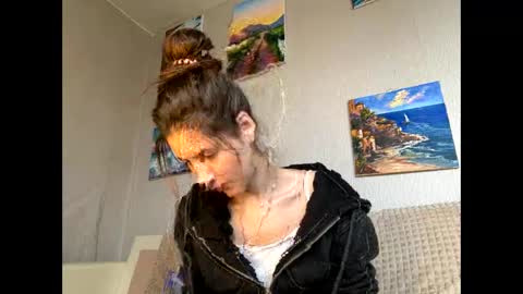 Snapshot of meralynn chatting on 03/31/26, 10:26 LEVA online show from 03/31/26, 10:26