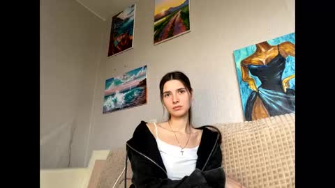 Snapshot of meralynn chatting on 04/01/26, 01:41 LEVA online show from 04/01/26, 01:41