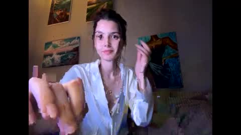 Snapshot of meralynn chatting on 04/02/26, 06:38 LEVA online show from 04/02/26, 06:38