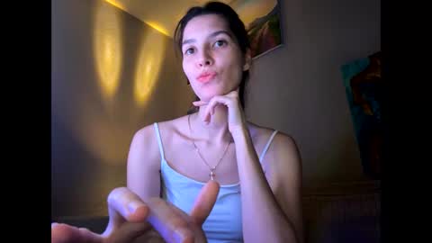 Snapshot of meralynn chatting on 04/03/26, 09:46 LEVA online show from 04/03/26, 09:46
