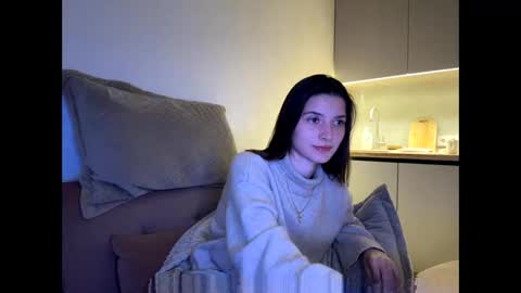 Snapshot of meralynn chatting on 04/29/26, 05:30 LEVA online show from 04/29/26, 05:30