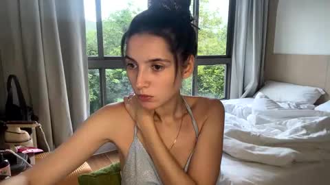 Snapshot of meralynn chatting on 06/07/26, 11:14 LEVA online show from 06/07/26, 11:14
