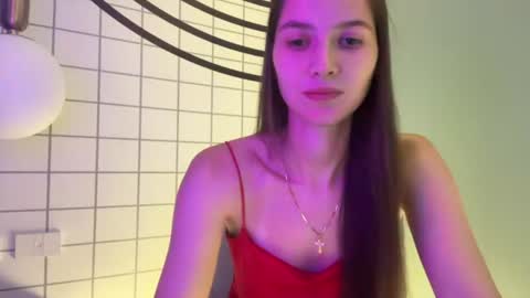Snapshot of meralynn chatting on 06/18/26, 01:26 LEVA online show from 06/18/26, 01:26
