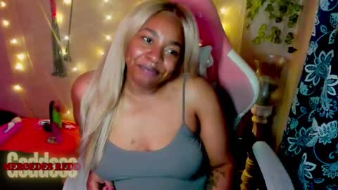 Snapshot of mercedesredd chatting on 06/06/26, 02:44 Mercedes Redd online show from 06/06/26, 02:44