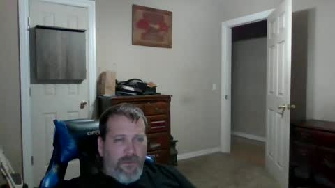Snapshot of mercer1977 chatting on 06/19/26, 09:35 mercer1977 online show from 06/19/26, 09:35