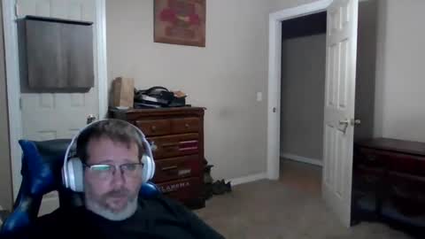 Snapshot of mercer1977 chatting on 07/06/26, 12:02 mercer1977 online show from 07/06/26, 12:02