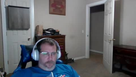 Snapshot of mercer1977 chatting on 07/06/26, 06:32 mercer1977 online show from 07/06/26, 06:32