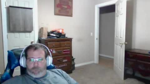 Snapshot of mercer1977 chatting on 07/13/26, 01:58 mercer1977 online show from 07/13/26, 01:58
