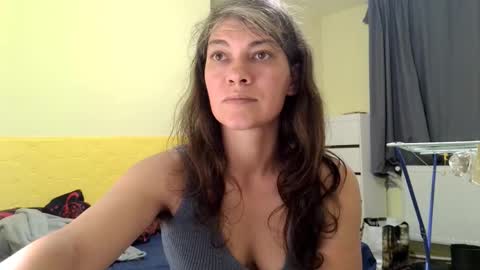 Snapshot of merciylove chatting on 10/12/25, 01:43 Miss Helena online show from 10/12/25, 01:43