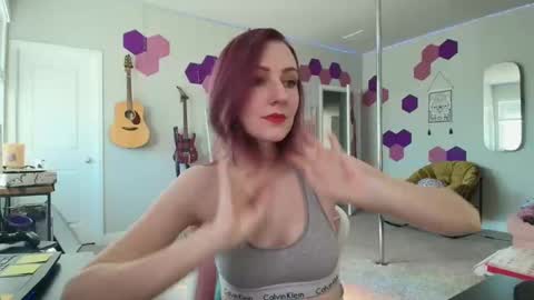 Snapshot of meredithbae chatting on 01/24/25, 08:22 Meredith Bae online show from 01/24/25, 08:22