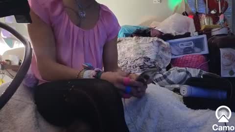 gurlnips online show from 12/28/24, 06:17