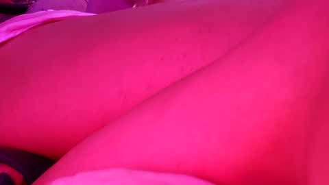 gurlnips online show from 02/02/25, 09:51