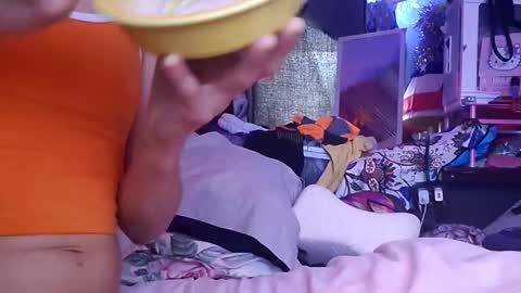 gurlnips online show from 02/05/25, 12:10