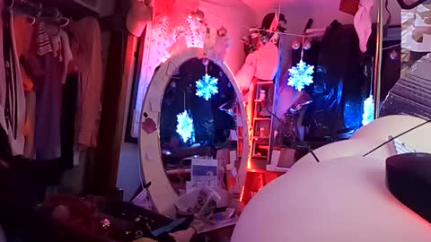 gurlnips online show from 02/26/25, 10:15