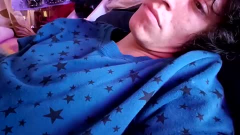 gurlnips online show from 03/10/25, 03:45