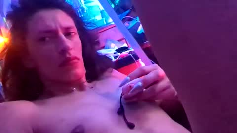 gurlnips online show from 12/02/25, 10:53