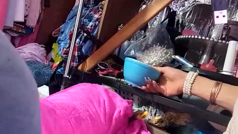 gurlnips online show from 12/05/25, 10:02