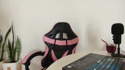 Snapshot of merida__freckles chatting on 03/16/26, 03:38 Miss Freckles online show from 03/16/26, 03:38