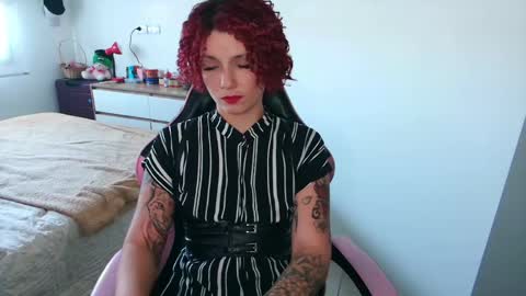 Miss Freckles online show from 05/01/26, 07:18