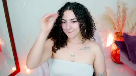 Snapshot of merida_bell18 chatting on 05/14/26, 10:16 Merida Bell online show from 05/14/26, 10:16