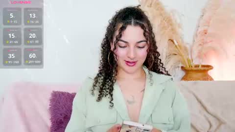 Snapshot of merida_bell18 chatting on 06/23/26, 01:14 Merida Bell online show from 06/23/26, 01:14