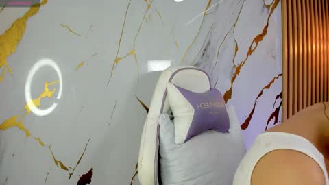 Snapshot of meridacute_ chatting on 10/21/25, 08:09 meridacute_ online show from 10/21/25, 08:09