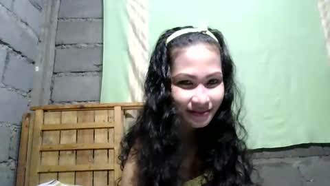 Snapshot of merietiny chatting on 12/28/24, 07:44 merietiny online show from 12/28/24, 07:44