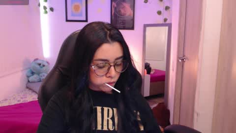 Snapshot of merilynwhithe_ chatting on 10/07/25, 07:11 Merilyn  online show from 10/07/25, 07:11