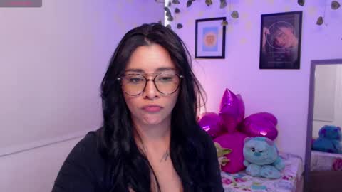 Snapshot of merilynwhithe_ chatting on 10/11/25, 08:51 Merilyn  online show from 10/11/25, 08:51