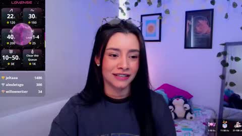 Snapshot of merilynwhithe_ chatting on 10/17/25, 05:15 Merilyn  online show from 10/17/25, 05:15