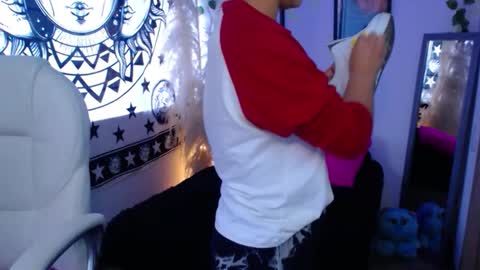 Merilyn  online show from 11/11/25, 03:12