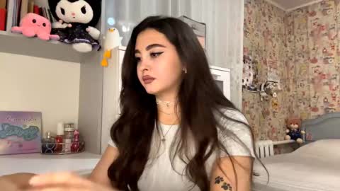 Enni online show from 11/20/25, 05:56