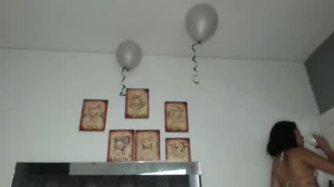 Snapshot of merlina_t chatting on 11/25/25, 07:58 merlina_t online show from 11/25/25, 07:58