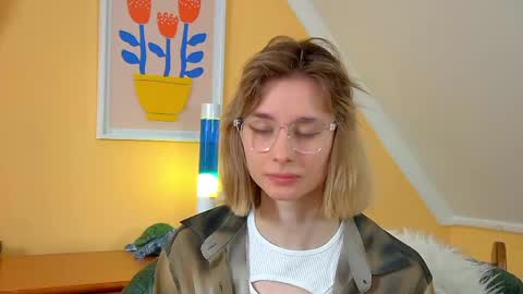 Snapshot of merlinmeyer chatting on 03/11/26, 07:14 Merlin online show from 03/11/26, 07:14