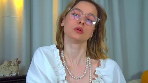 Snapshot of merlinmeyer chatting on 04/04/26, 06:27 Merlin online show from 04/04/26, 06:27