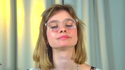 Snapshot of merlinmeyer chatting on 04/11/26, 06:34 Merlin online show from 04/11/26, 06:34