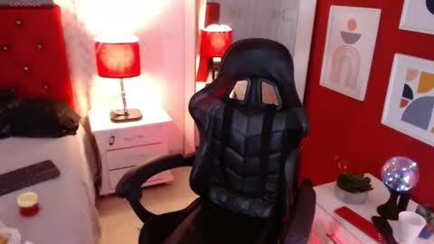 merly online show from 11/11/25, 01:44