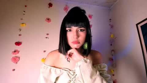 Snapshot of merlynn_ chatting on 12/01/24, 09:15 Diane 3 online show from 12/01/24, 09:15