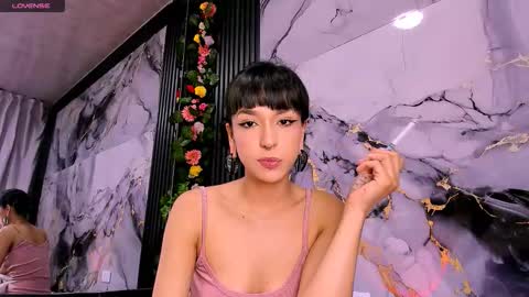 Snapshot of merlynn_ chatting on 09/09/25, 12:43 Diane 3 online show from 09/09/25, 12:43