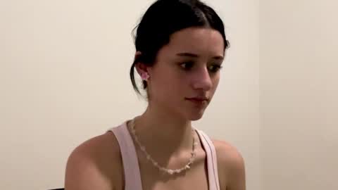 Isabella online show from 06/25/26, 08:24