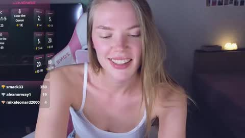 Snapshot of merry_dancers_ chatting on 12/27/24, 05:37 Susan online show from 12/27/24, 05:37