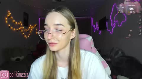 Snapshot of merryl_clark chatting on 03/05/26, 03:30 Sara online show from 03/05/26, 03:30