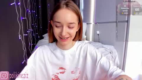 Snapshot of merryl_clark chatting on 03/08/26, 08:40 Sara online show from 03/08/26, 08:40