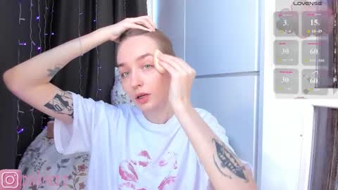 Snapshot of merryl_clark chatting on 03/12/26, 12:33 Sara online show from 03/12/26, 12:33