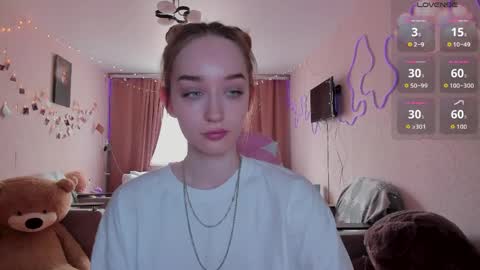 Snapshot of merryl_clark chatting on 03/26/26, 11:16 Sara online show from 03/26/26, 11:16