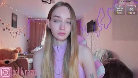 Snapshot of merryl_clark chatting on 03/31/26, 02:39 Sara online show from 03/31/26, 02:39