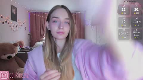 Snapshot of merryl_clark chatting on 04/09/26, 12:21 Sara online show from 04/09/26, 12:21